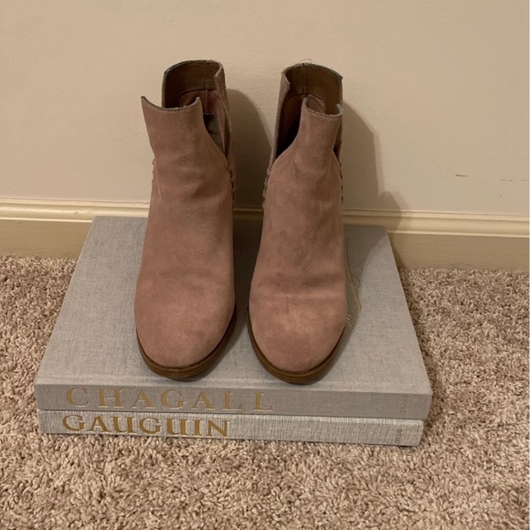 Steve Madden Booties - Picture 3 of 5